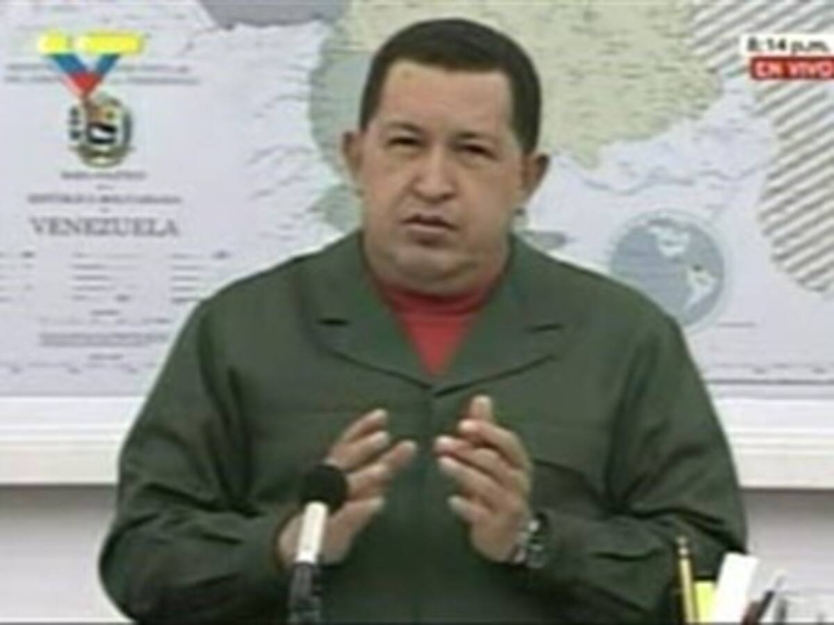 Hugo Chávez liga falsificación de bolívares en Colombia, con guerra económica en su contra