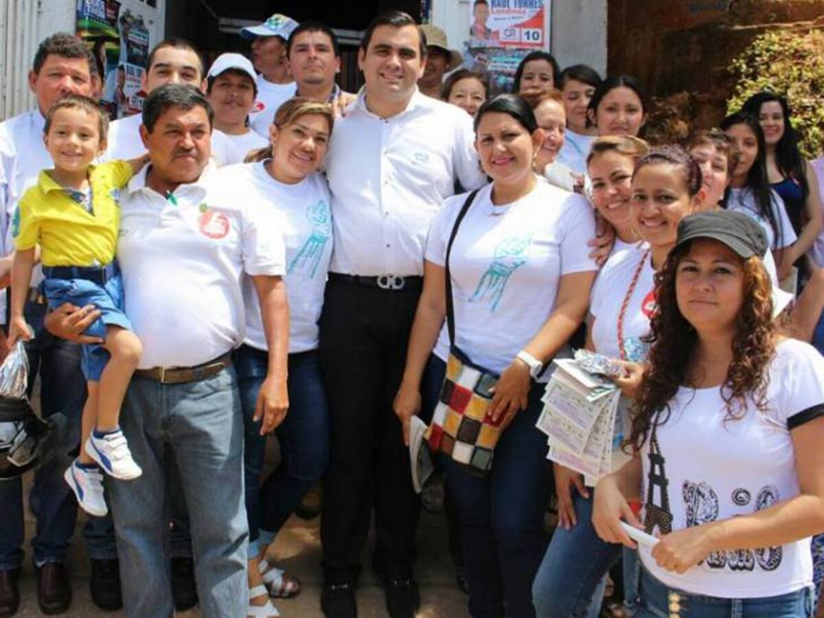 Empiezan a tomar posesión los alcaldes electos en el área metropolitana