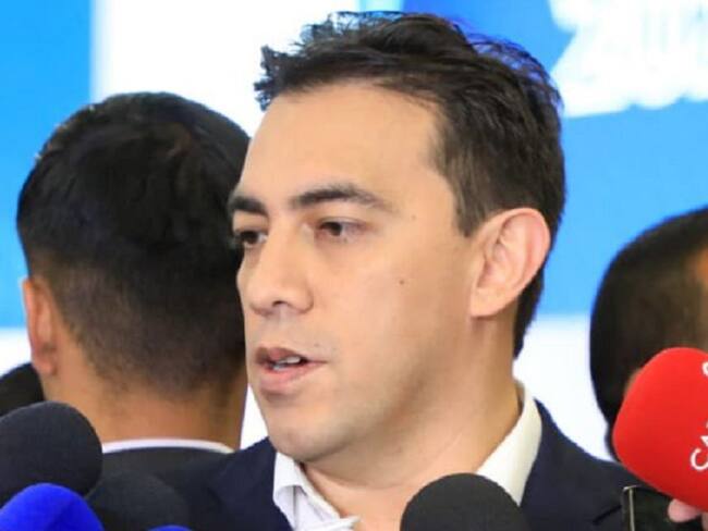 Registrador Alexander Vega.