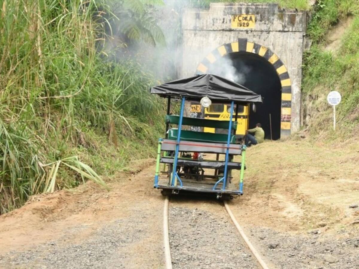 Presidente Santos puso en marcha la construcción del Túnel de La Quiebra