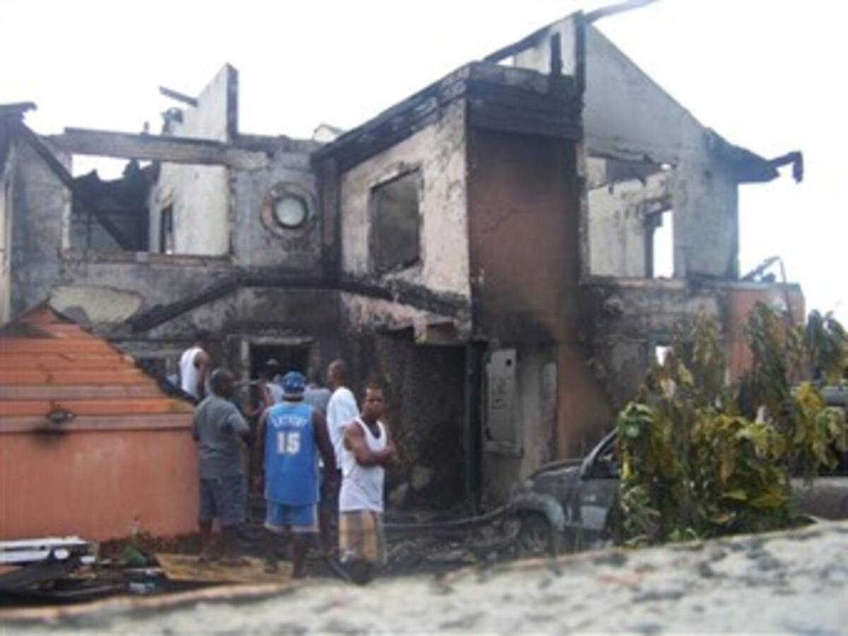 Dos personas mueren por incendio en San Andrés