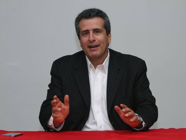 Senador Luis Fernando Velasco