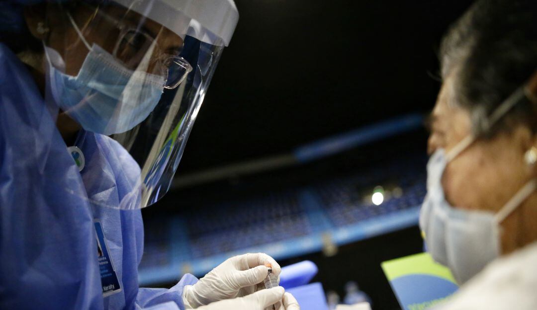 Vacunación contra la COVID-19