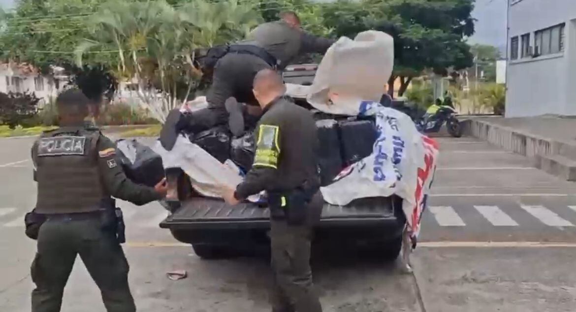Según las autoridades, la droga incautada tendría un valor superior a los 340 millones de pesos. Foto: Policía Valle.