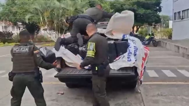 Según las autoridades, la droga incautada tendría un valor superior a los 340 millones de pesos. Foto: Policía Valle.