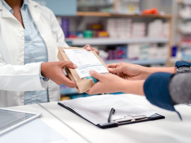 Imagen de referencia de entrega de medicamentos. Foto: Getty Images