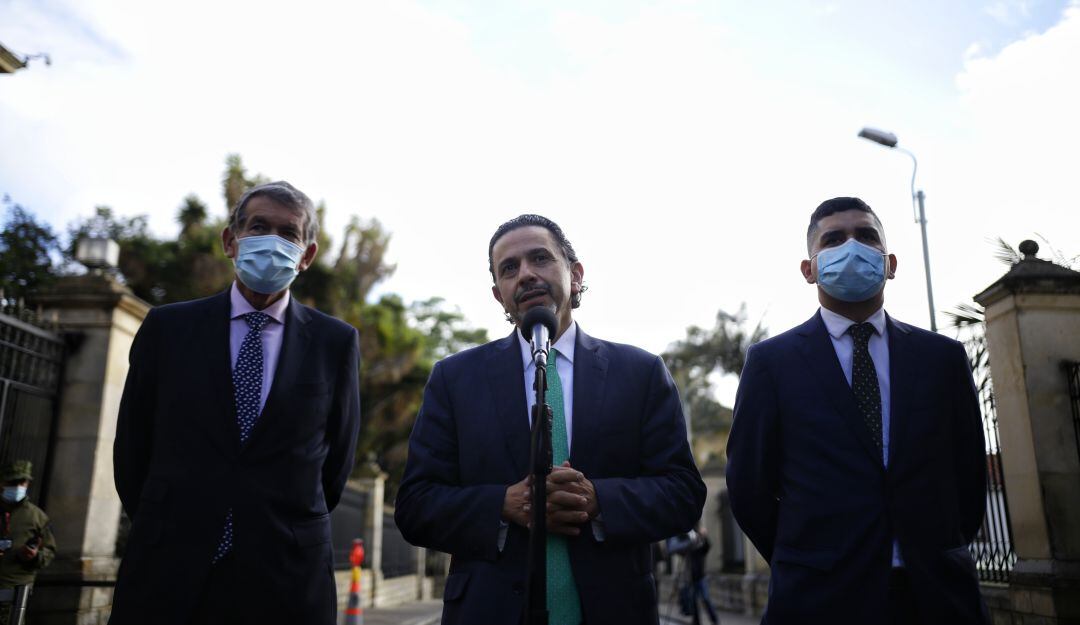 Ministro de Trabajo, Ángel Custodio Cabrera y el Alto Consejero para la Paz, Miguel Ceballos.