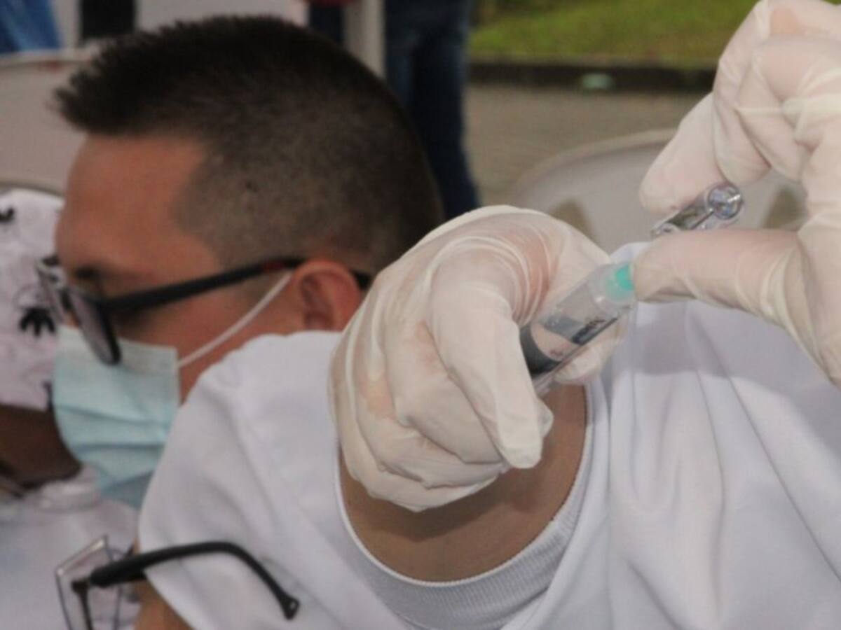 La mitad de los risaraldenses ya recibió al menos una dosis de la vacuna