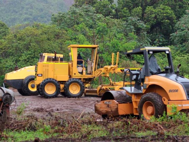 Gobernación prohibió por decreto la circulación de maquinaria amarilla en vías del Tolima