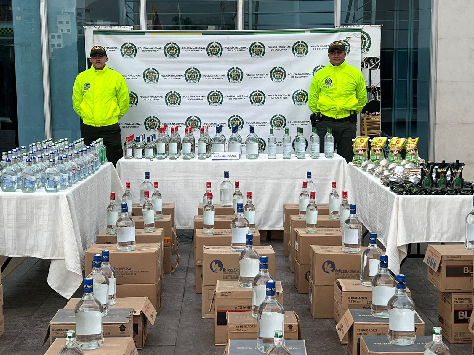 La ingestión de estos productos químicos tóxicos puede ocasionar daños irreversibles a la salud e intoxicaciones masivas.