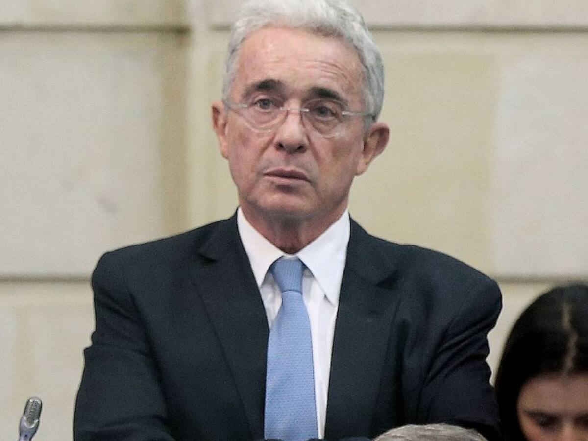 Radican queja disciplinaria contra Uribe por actuaciones de Caya Daza