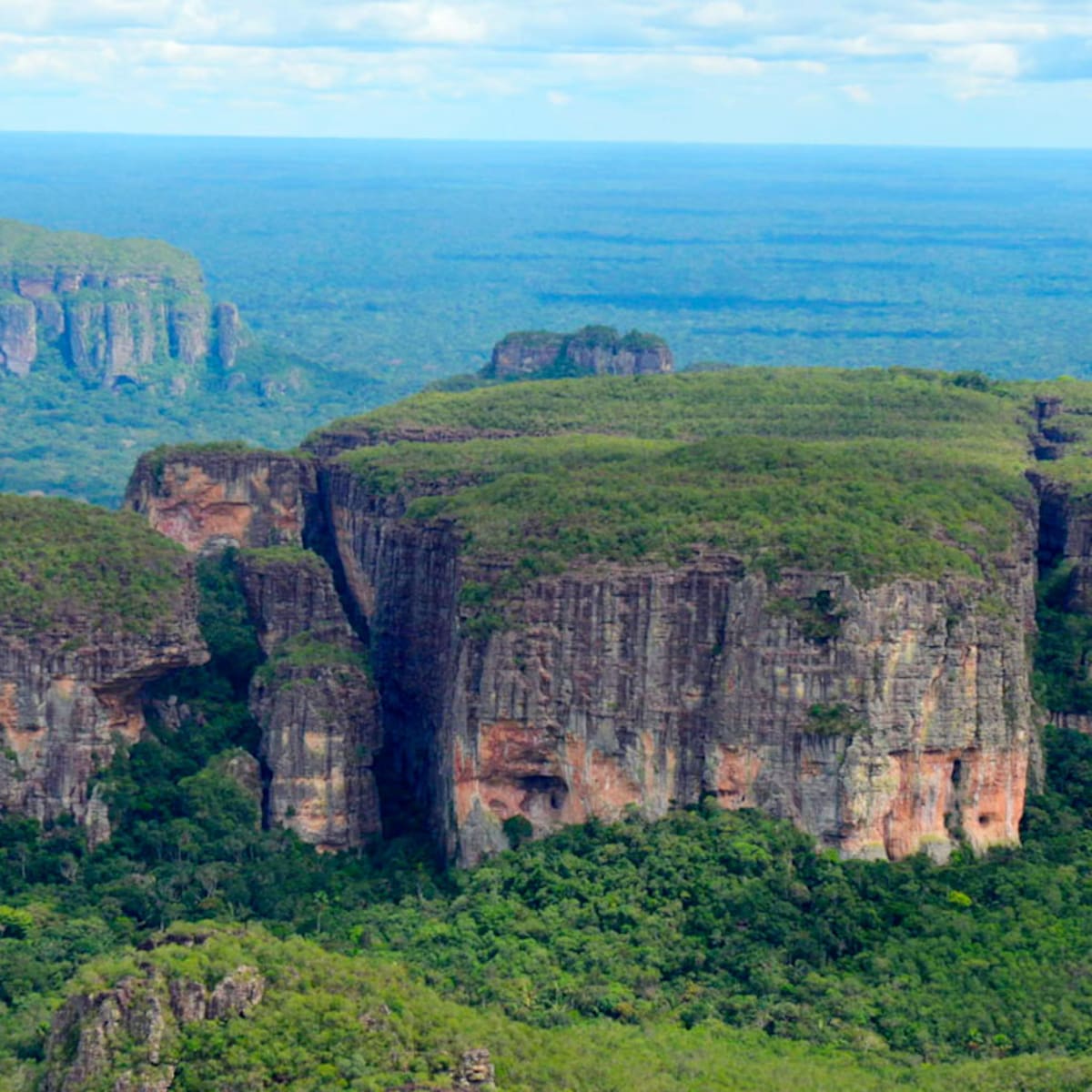 Parques Nacionales defiende gestión ambiental y responde a cuestionamientos del nuevo MinAmbiente