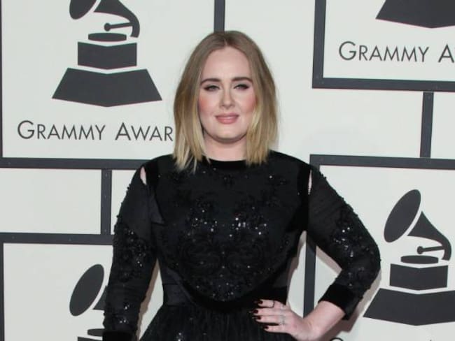 Adele confiesa que sufrió depresión posparto