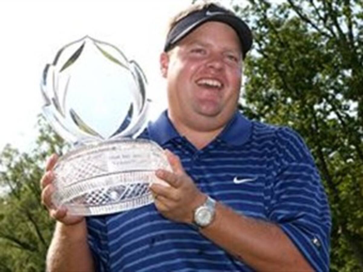 Camilo Villegas tuvo mal cierre en Canadá y la victoria fue para Carl Pettersson