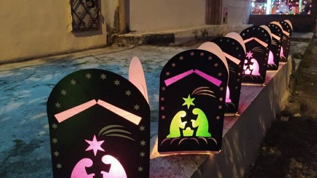 Faroles en barrio Recreo de Armenia