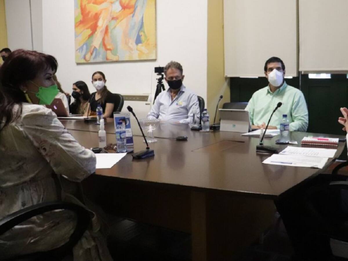 Empresarios de Cartagena se comprometen a brindar empleo a los jóvenes