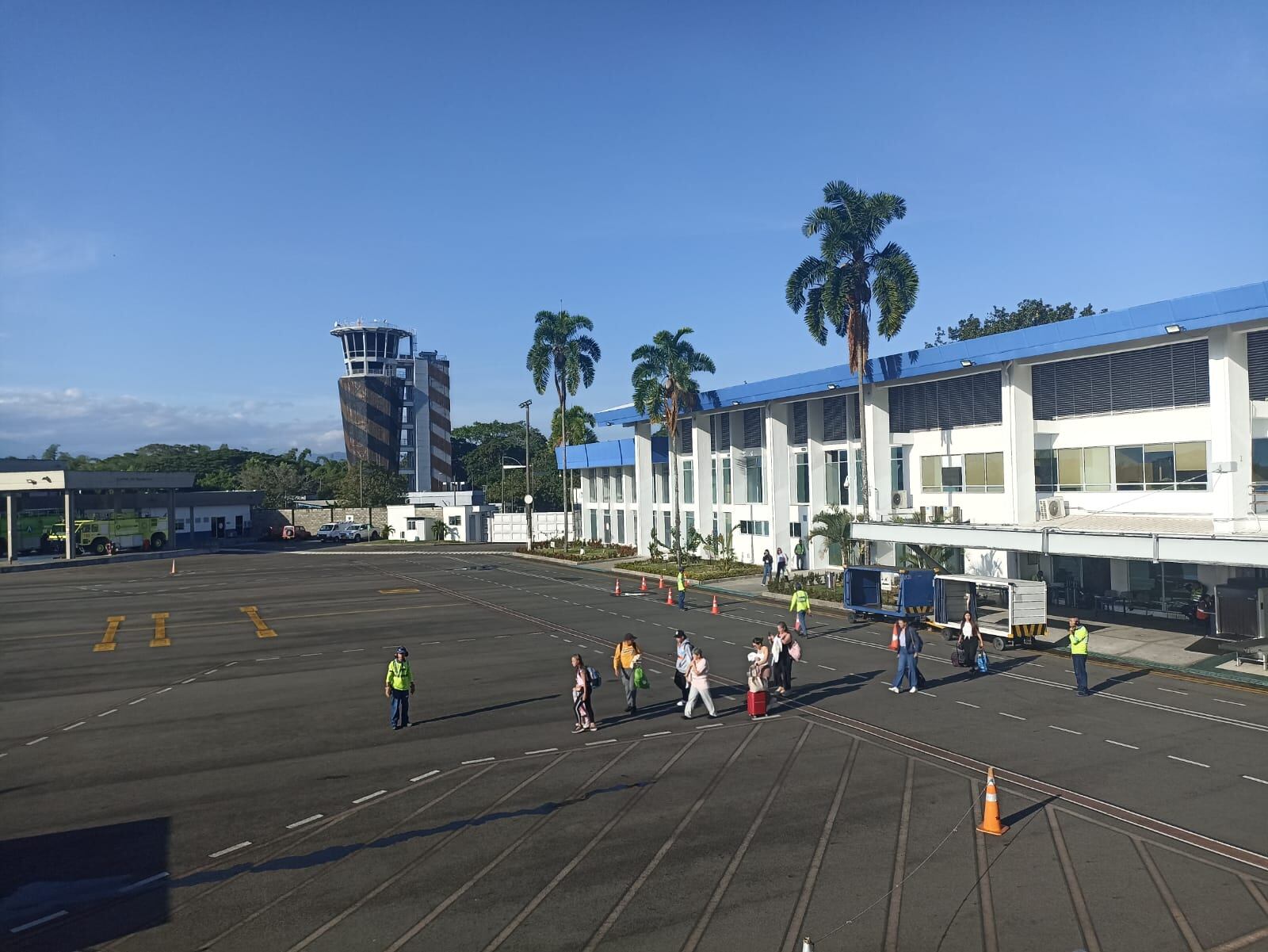 Días soleados en el Quindío, aeropuerto internacional El Edén de Armenia. Foto Adrián Trejos