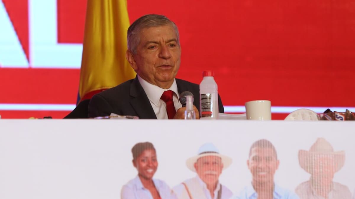 César Gaviria pone condición para apoyo presidencial: no perpetuarse en el poder