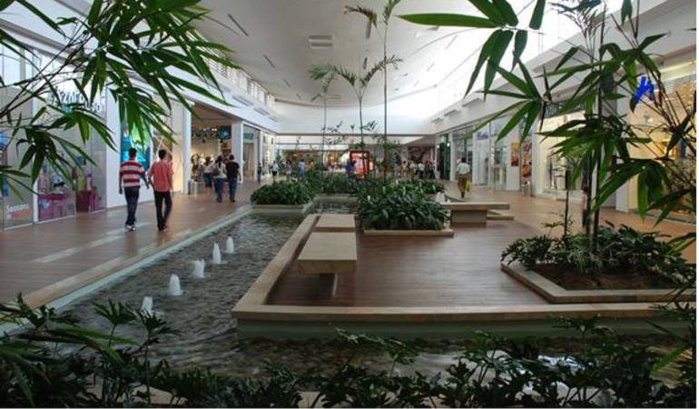 Centro Comercial Unicentro.