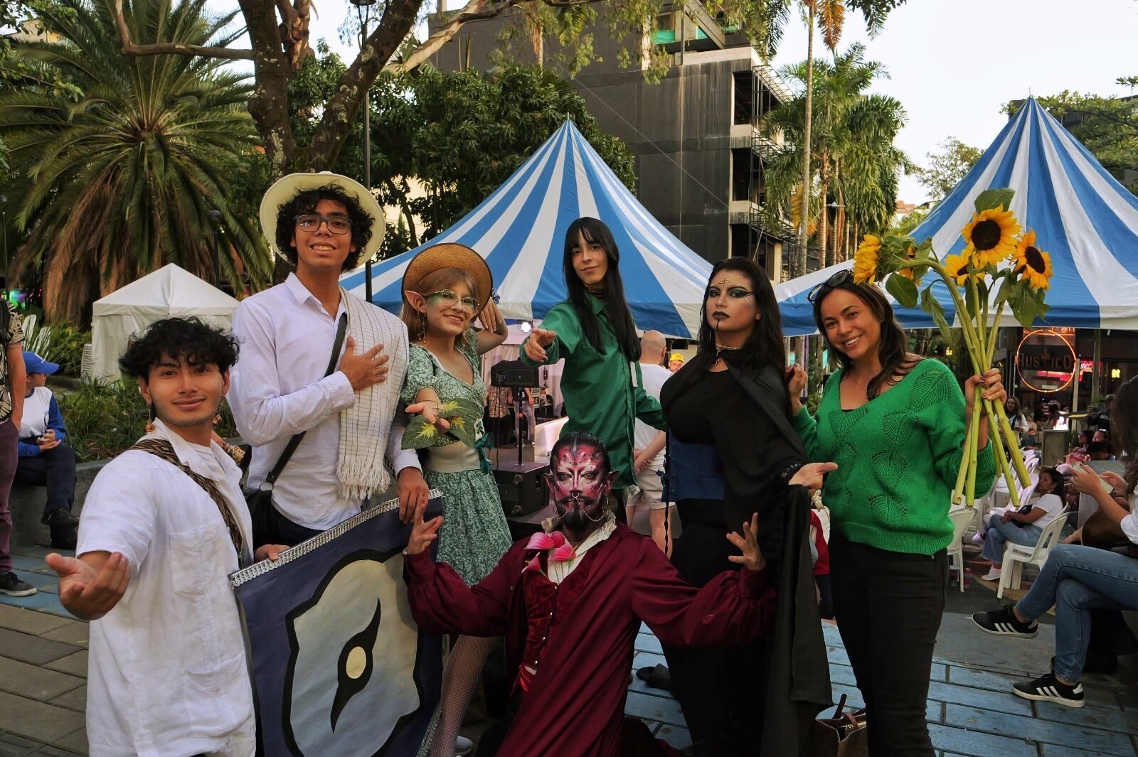 Artistas del Programa Cultura Parque en Medellín. Foto: alcaldía de Medellín.