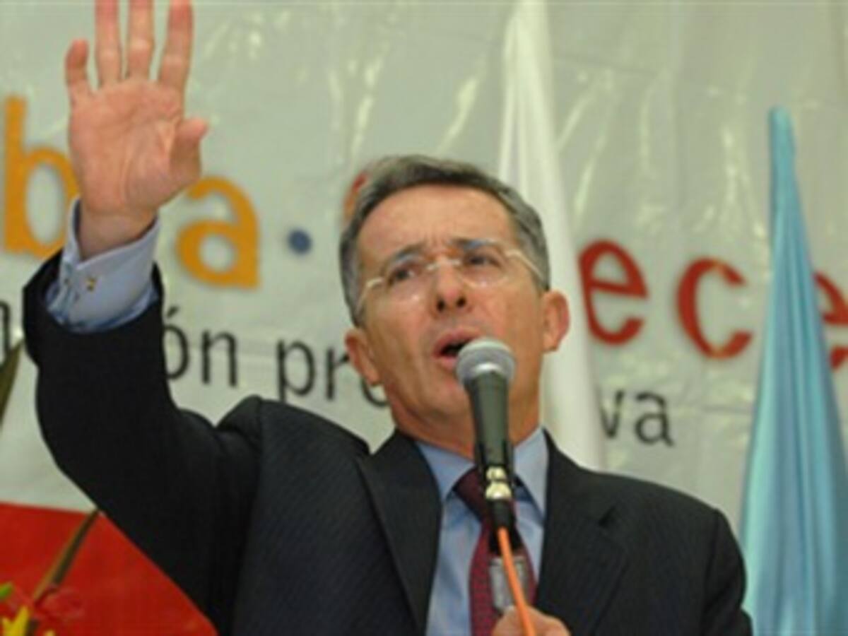 Uribe propone proceso de paz con las Farc si abandonan la violencia por 3 ó 4 meses