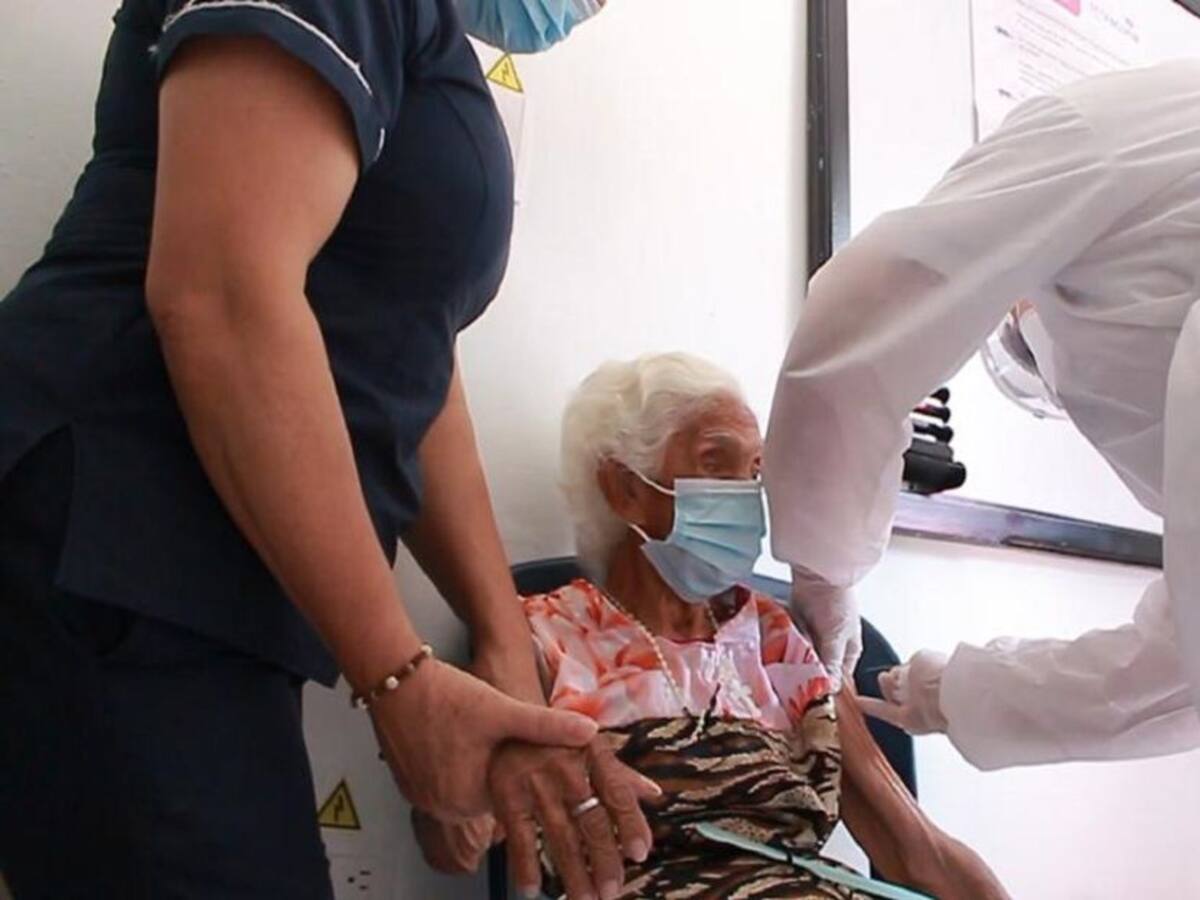 Piedecuesta también empezó vacunación domiciliaria