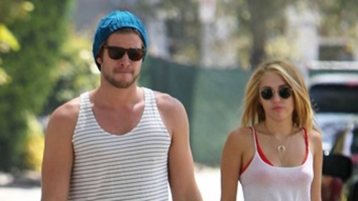 Los amigos de Liam Hemsworth quieren que deje a Miley Cyrus