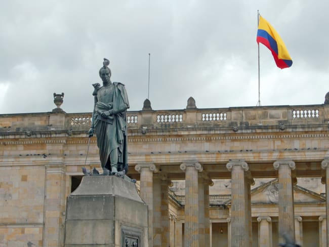 "National Congress building in BogotA!, Colombia. It faces the North Bolivar Plaza and extends south to Casa de NariAo. Here Congress holds full house meetings and the President of the Republic takes office."