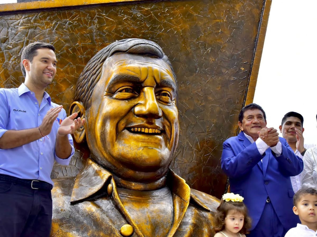 Valledupar le rinde tributo a ‘Poncho’ Zuleta con develación de su escultura