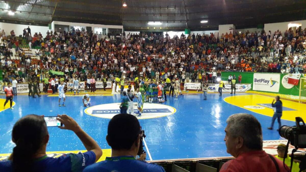 Cerca de 4000 personas disfrutaron de la final de la copa nacional de microfútbol