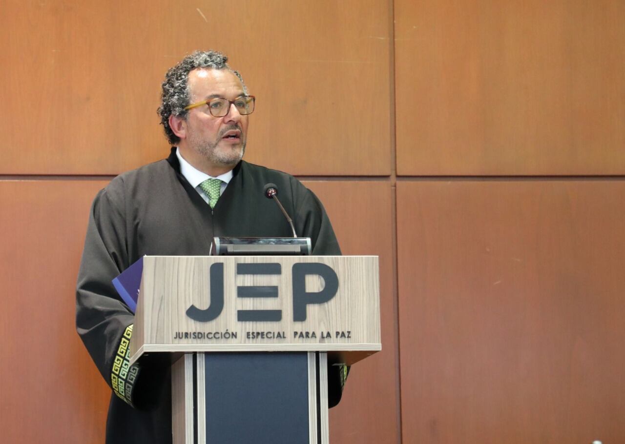 Posesión del magistrado Roberto Carlos López como presidente de la JEP / Foto: Jurisdicción Especial para la Paz