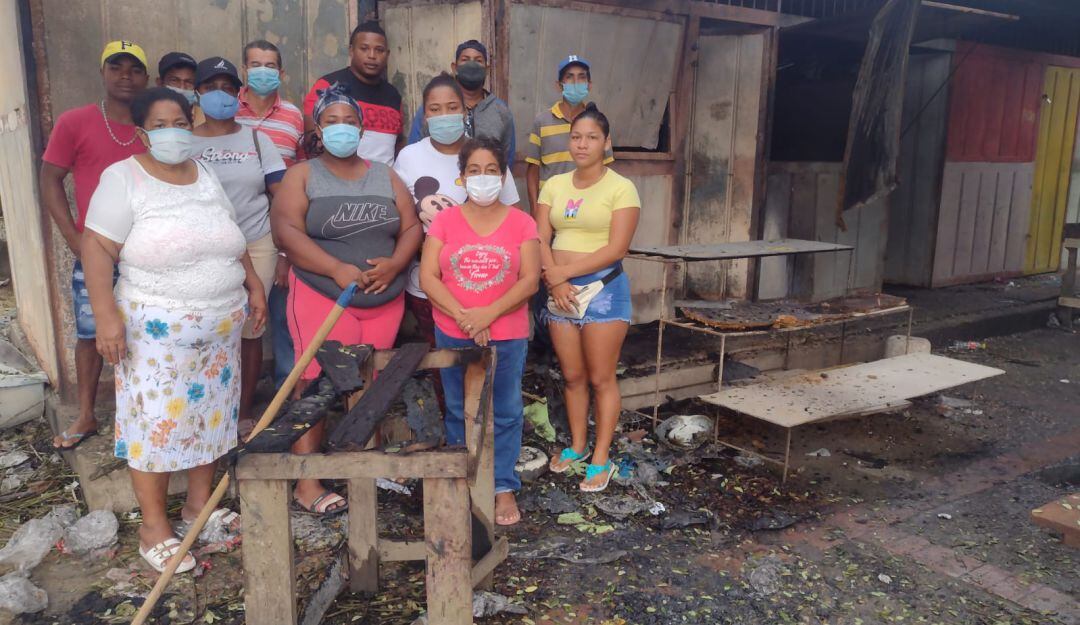 Los comerciantes hicieron un llamado a la solidaridad luego de tener millonarias pérdidas por una conflagración