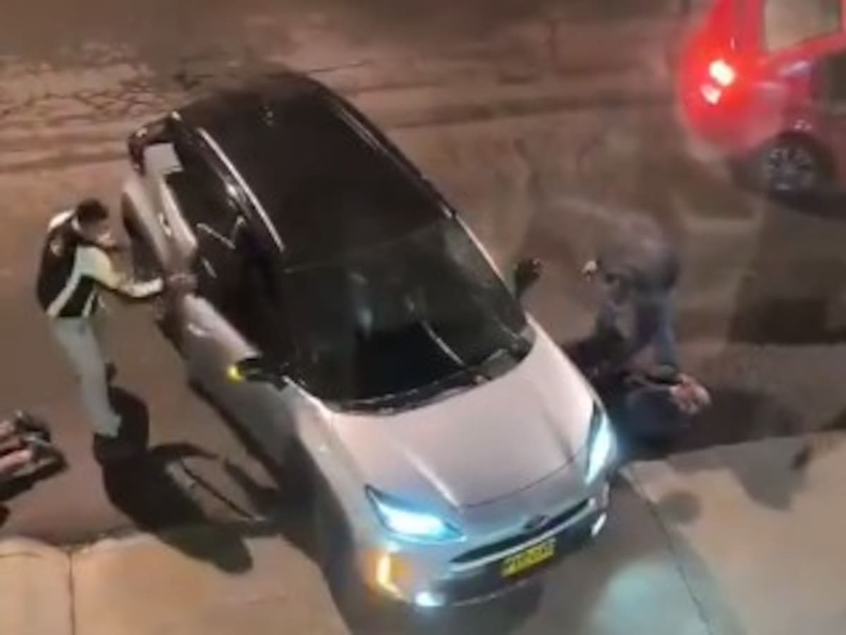 En vídeo: violento robo de vehículo a pareja de adultos mayores en Teusaquillo