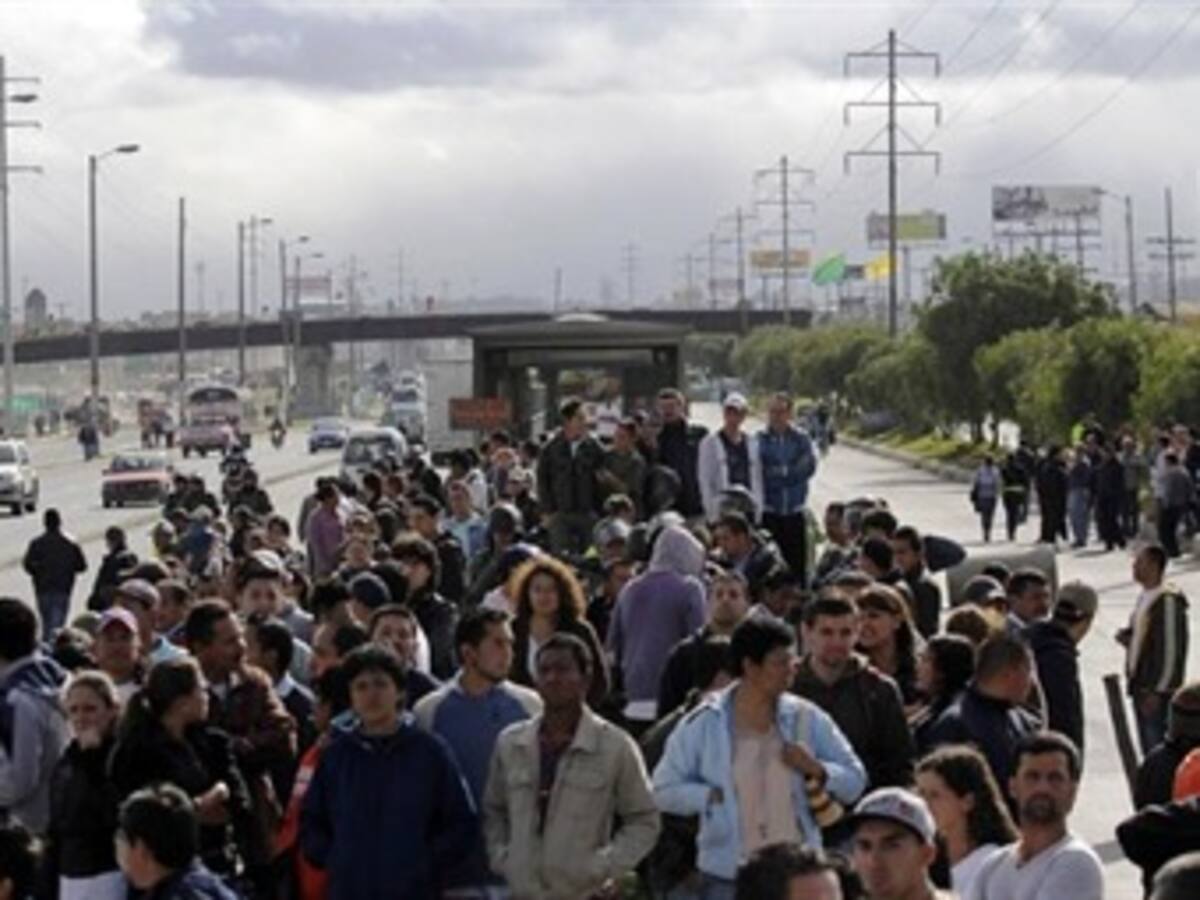 Gobierno dará recursos para ampliar de estaciones de Transmilenio en Soacha
