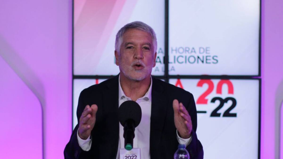 Peñalosa: "Subir aranceles como quiere Petro empeora la inflación"