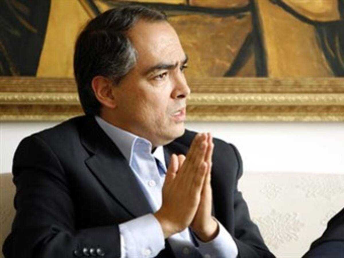 Mindefensa pide al Congreso no dar estatus político a las Bacrim