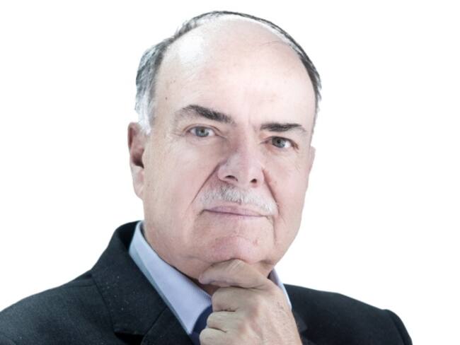 “Es más grave fumarse un ‘bareto’ que acabar con Transmilenio”: Iván Mejía