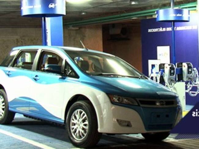 Nuevos taxis azules en Bogotá. Foto: Ministerio de Ambiente.