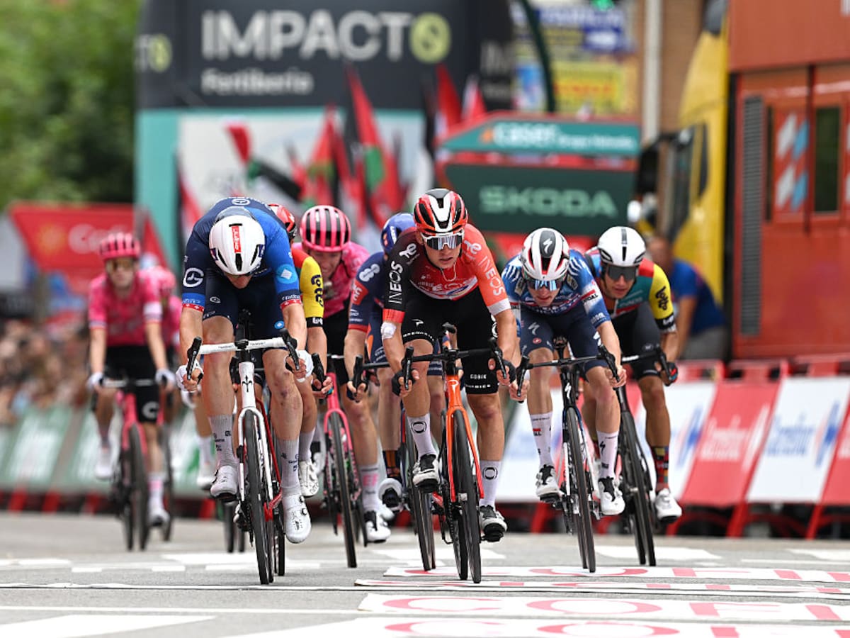 El español Juan Ayuso se quedó con la etapa 12 de la Vuelta España: así le fue a los colombianos
