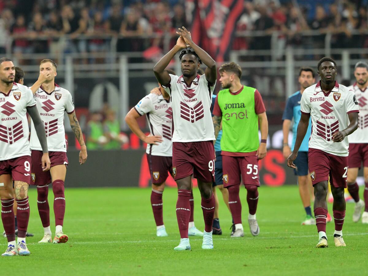 Torino y América de Cali envían emotivo mensaje a Duván Zapata tras su fuerte lesión