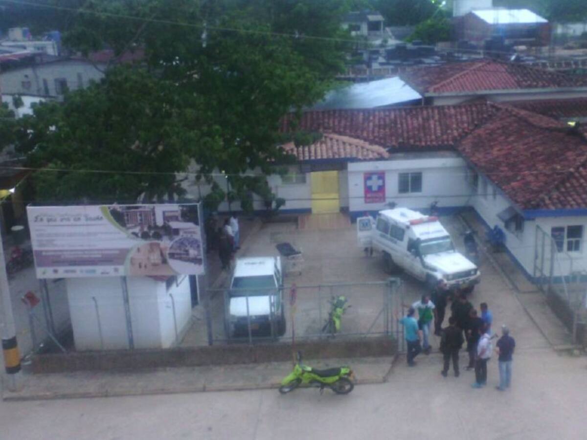 Atacan con explosivos estación de gasolina del Bagre