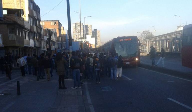 Transmilenio Varado en Avenida Caracas