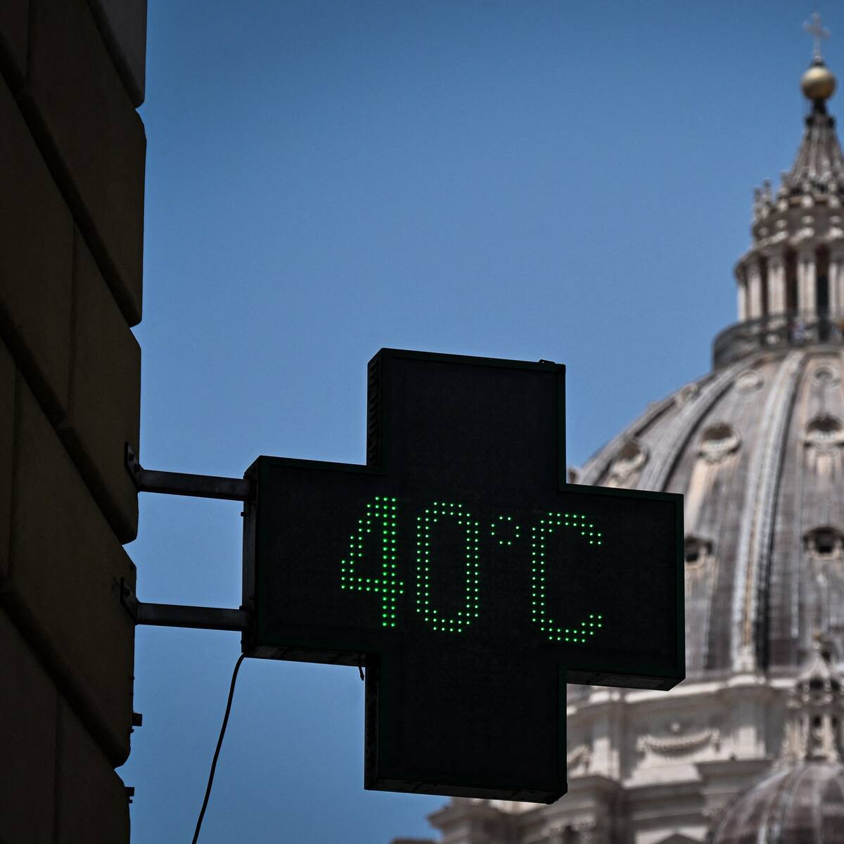 Ola de calor en Europa causa muerte de animales, pausas laborales y cierre de escuelas