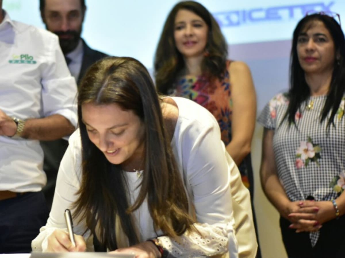 Madres comunitarias podrán acceder a 11.000 subsidios de educación superior