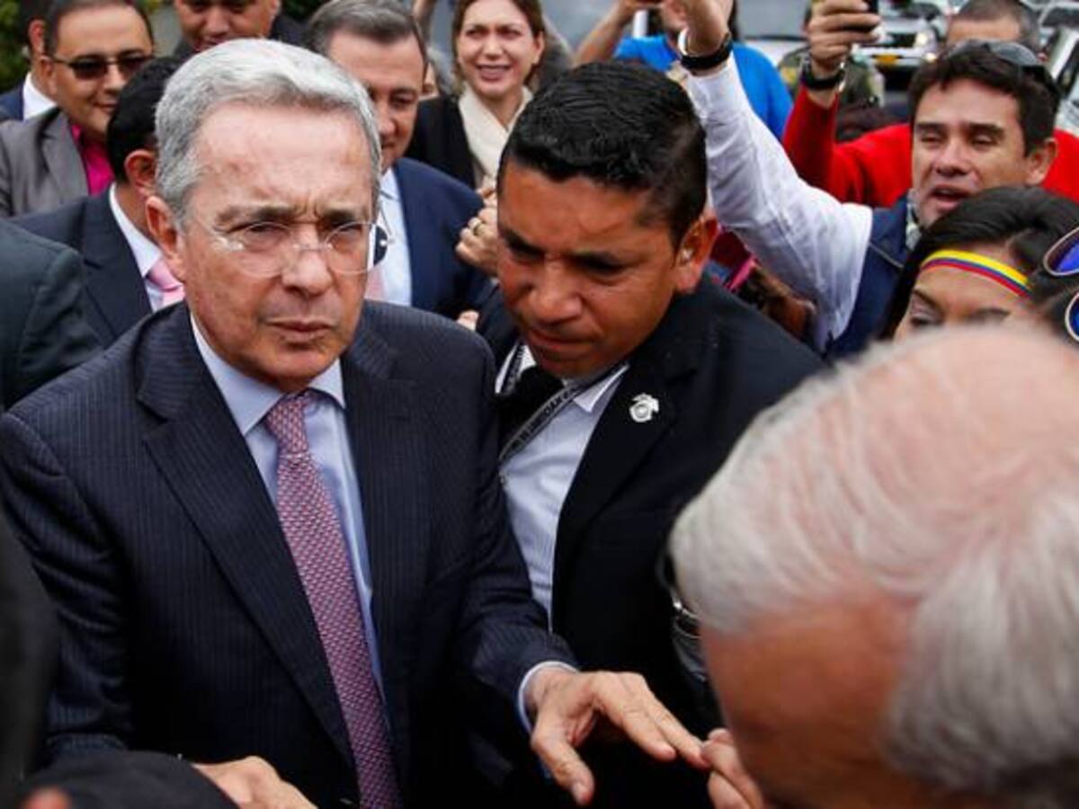 Uribe le pide al Gobierno eliminar el derroche y bajar los impuestos