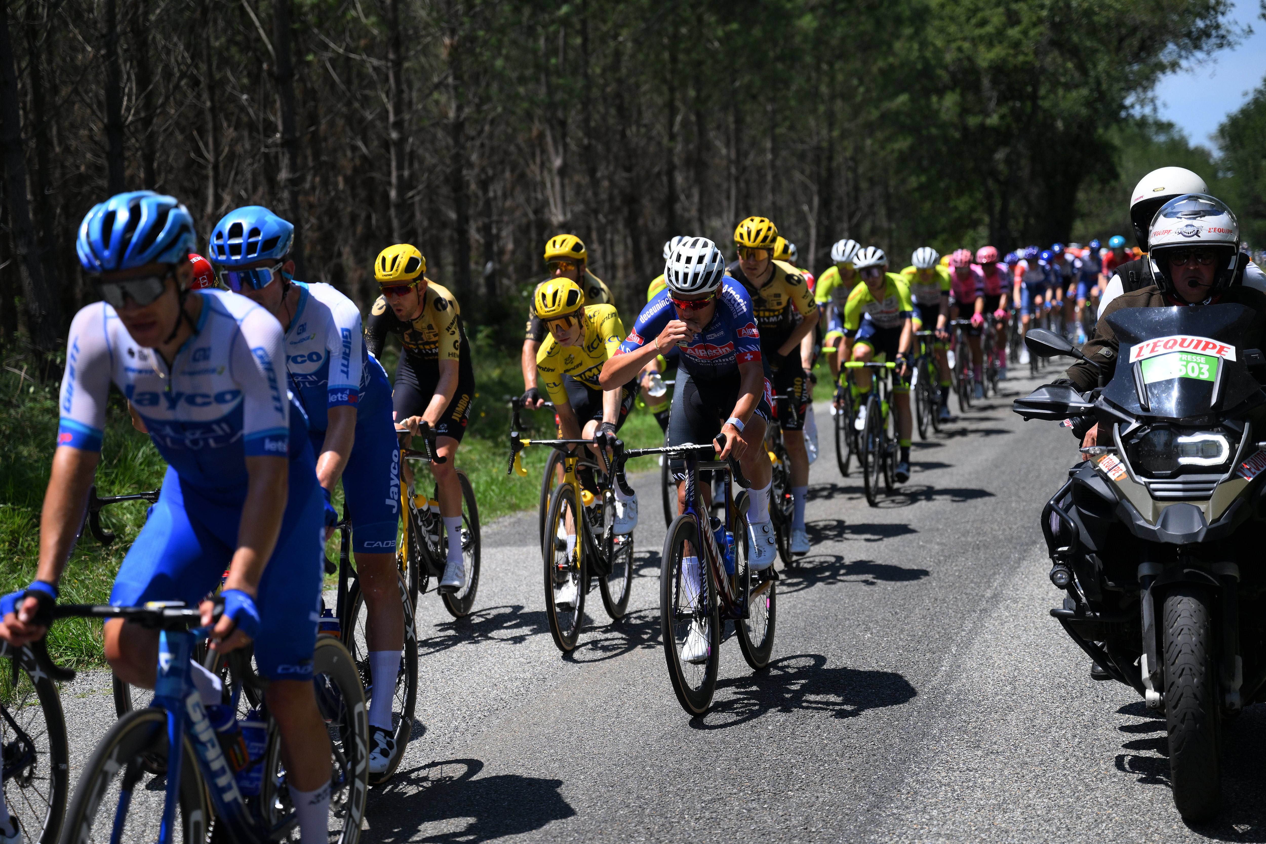 El pelotón del Tour de Francia, durante la etapa 7. (Photo by David Ramos/Getty Images)
