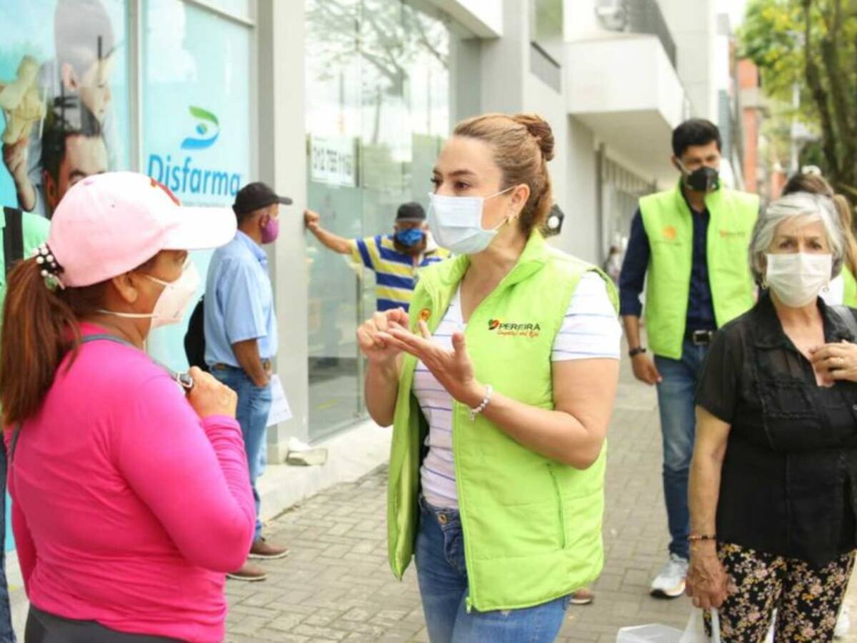 Denuncian aglomeraciones en dispensarios de medicamentos de Pereira