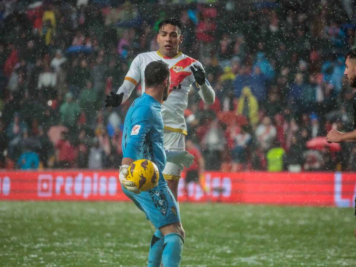 Con Falcao en el cierre, Rayo Vallecano dejó ir la victoria ante el Cádiz
