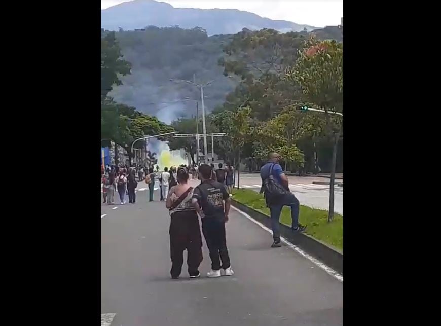 Disturbios en la U.de.A- foto Denuncias Antioquia