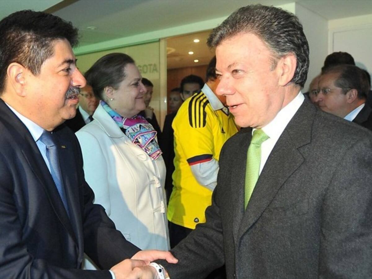 Caso de Luis Bedoya es una vergüenza: presidente Santos